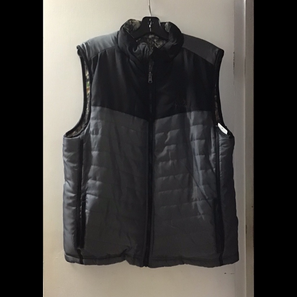 Realtree Reversible Vest - Picture 10 of 10